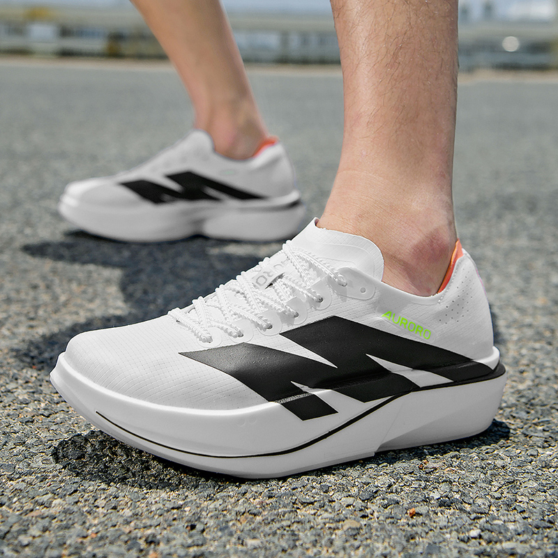 Zapatos de tenis profesionales - Table Tennis Gun reseña y precio